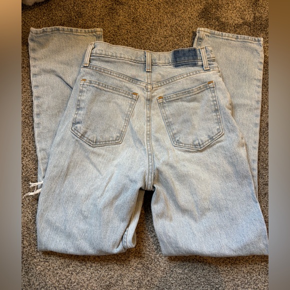 Abercrombie 90’s Straight Ultra High Rise Jeans - Picture 5 of 6